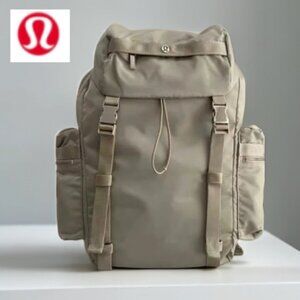Lululemon Wunderlust Backpack The Drawstring Opening Allows-25L